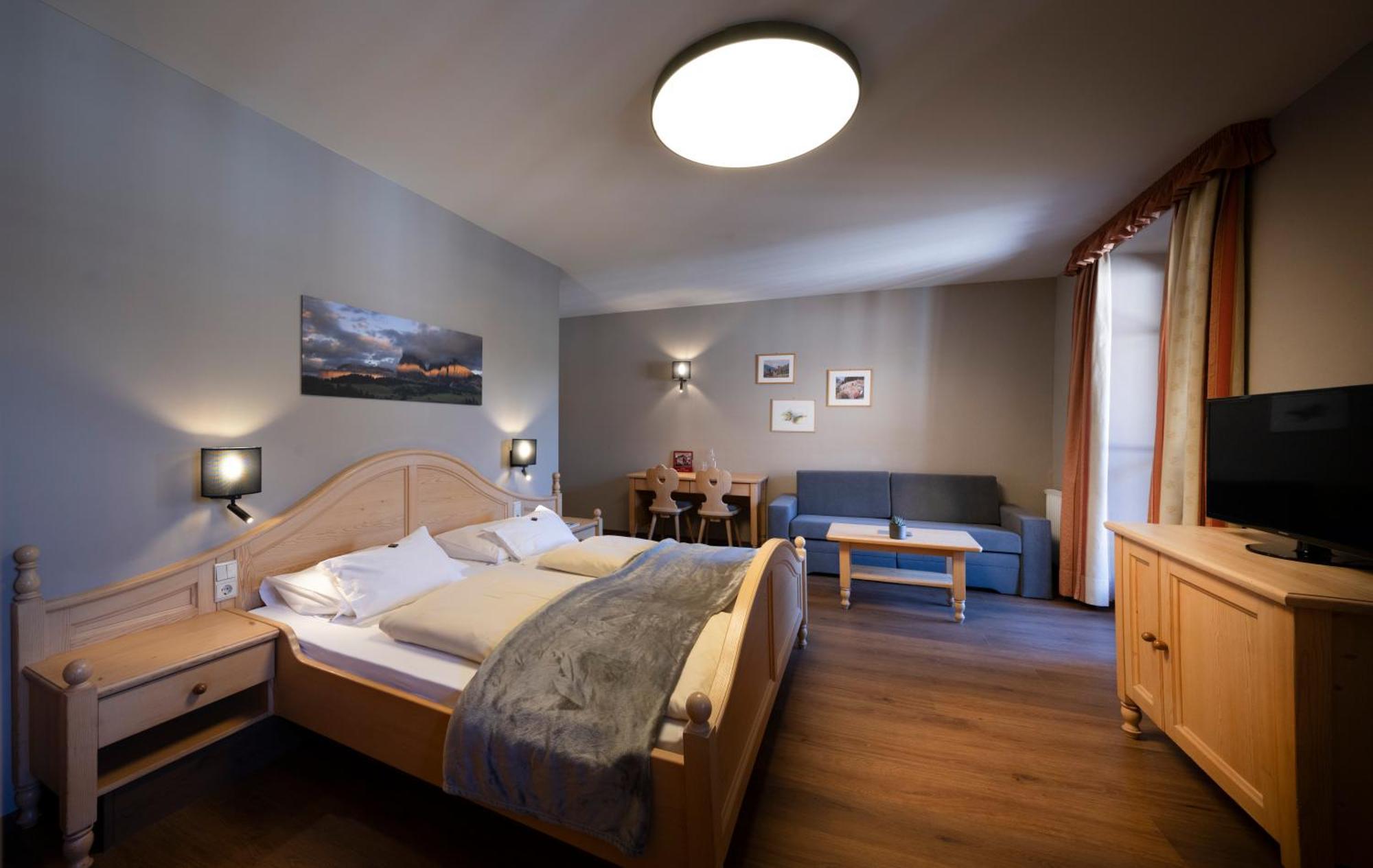 Hotel Zum Turm Castelrotto Kültér fotó